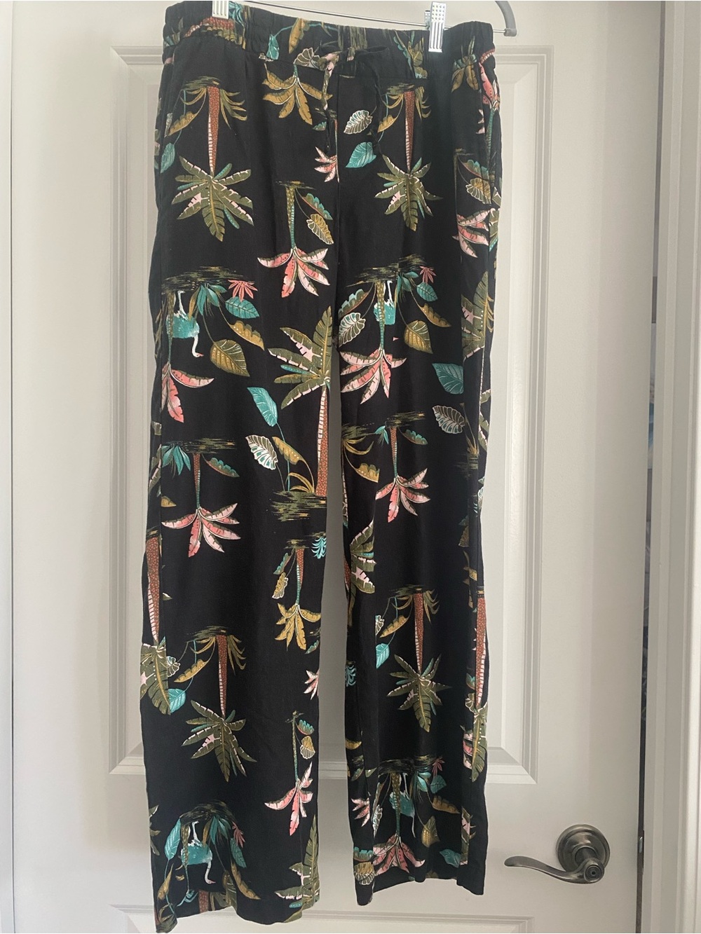 Old Navy Black Wide-Leg Pants with Tropical Leaf Print in Teal, Pink & Gold